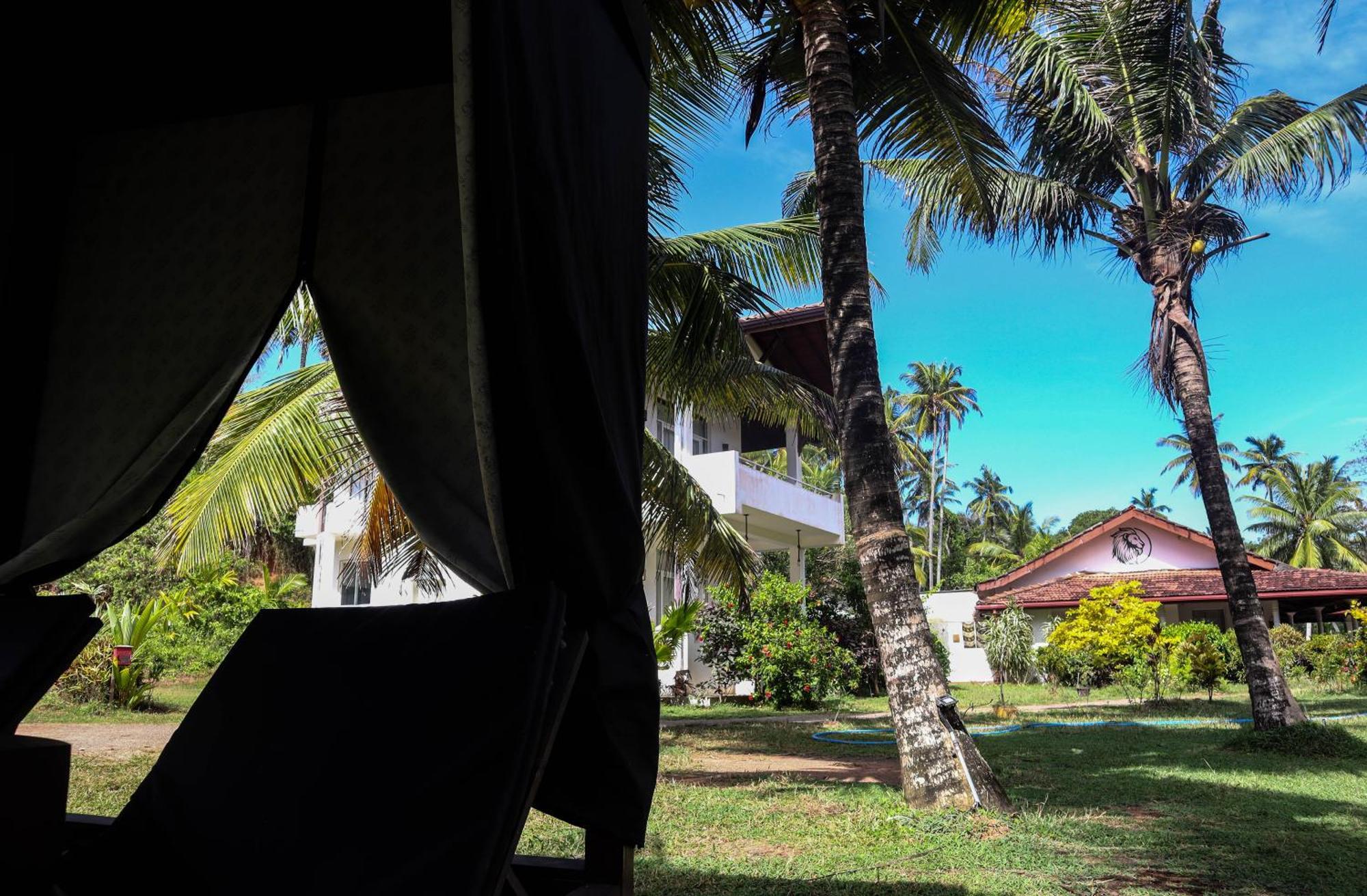 Singhe House Hotel Dickwella Exterior photo